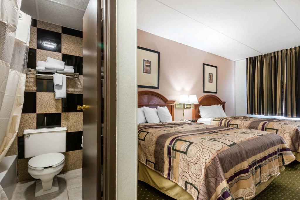 Standard Vierer Zimmer Quality Inn & Suites Binghamton Vestal