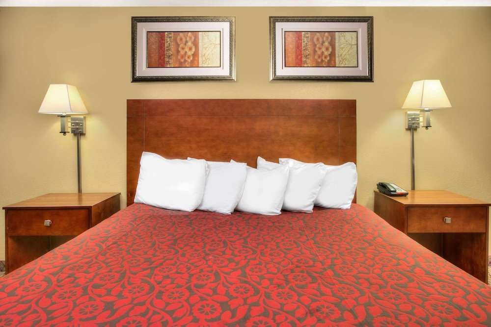 Standard Doppel Zimmer mit Balkon Days Inn by Wyndham Gulfport