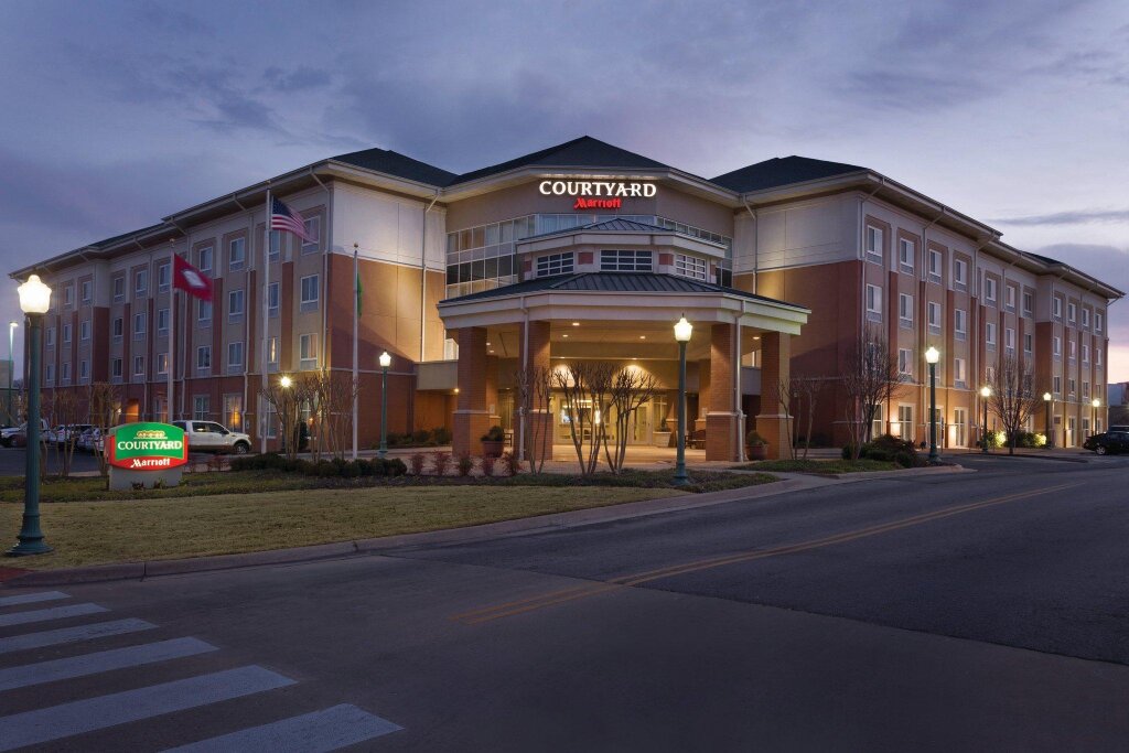 Doppel Suite Courtyard by Marriott Fort Smith Downtown