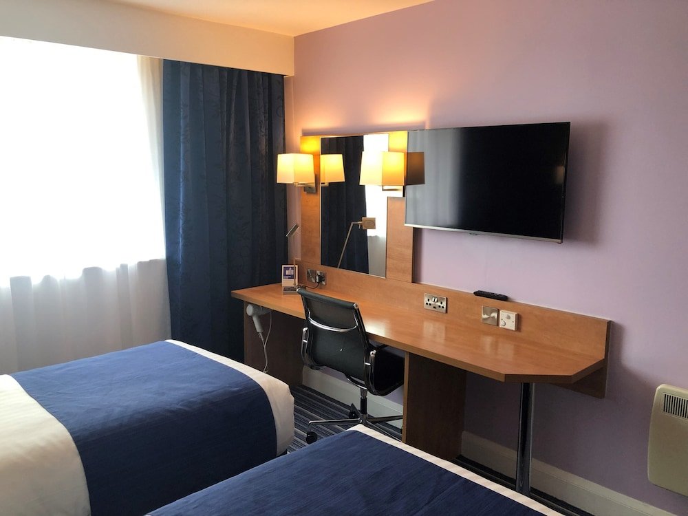 Standard room Holiday Inn Express Nuneaton, an IHG Hotel