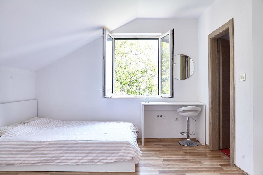 Standard Single room Love Dubrovnik Hostel