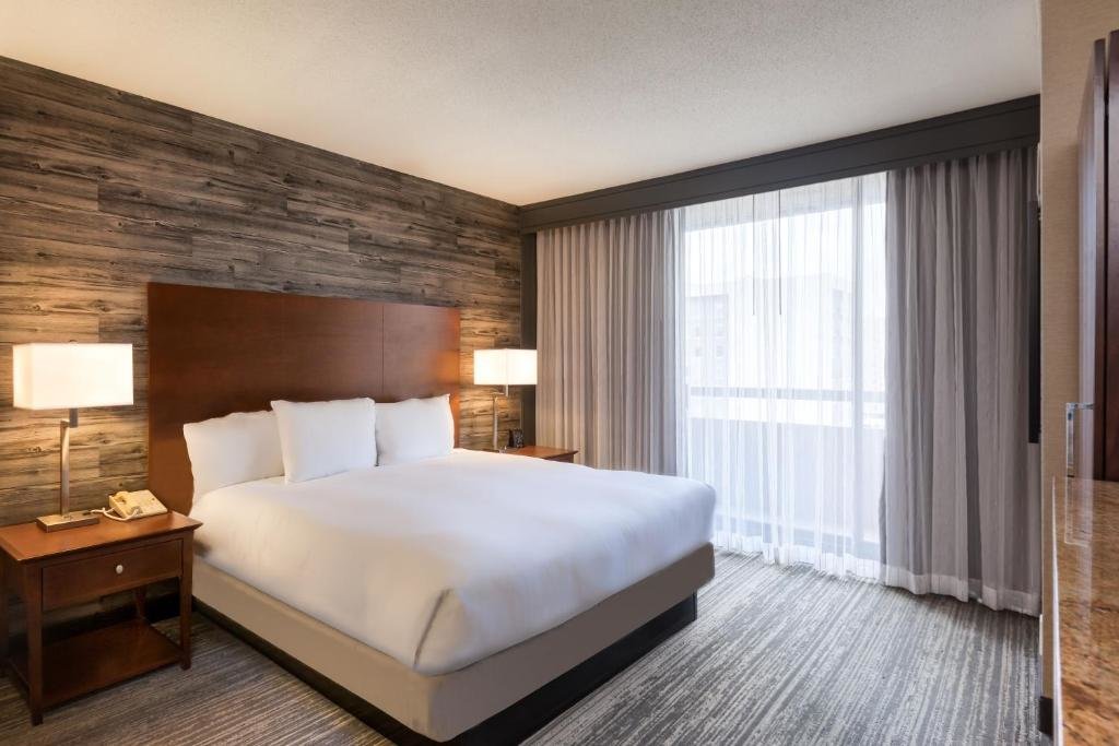 Двухместный номер Accessible DoubleTree by Hilton Hotel & Suites Houston by the Galleria