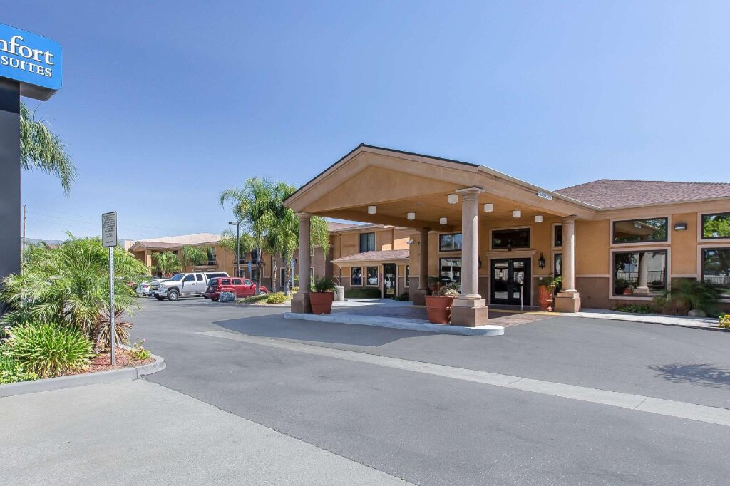 Люкс Comfort Inn and Suites Colton/San Bernardino