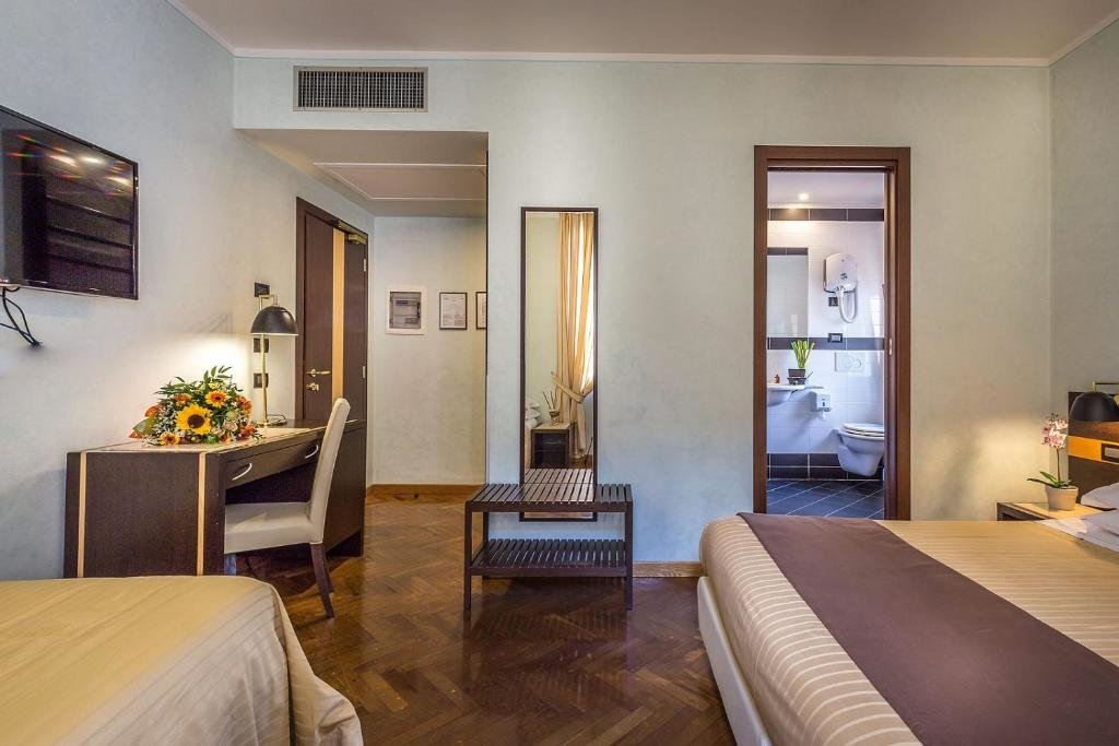 Номер Comfort с красивым видом из окна Hotel Duomo Firenze