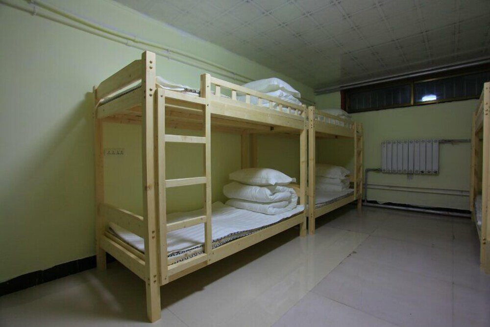 Кровать в общем номере Wutai Mountain Waldorf Youth Hostel