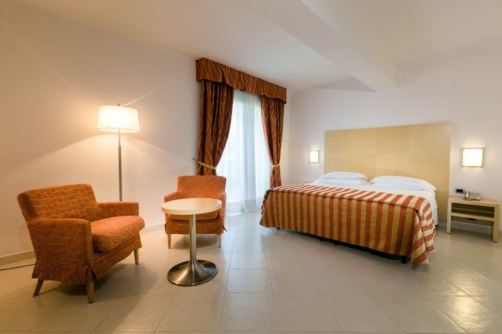 Superior Doppel Zimmer mit Balkon und mit Stadtblick Hotel Continental Wellness & Spa