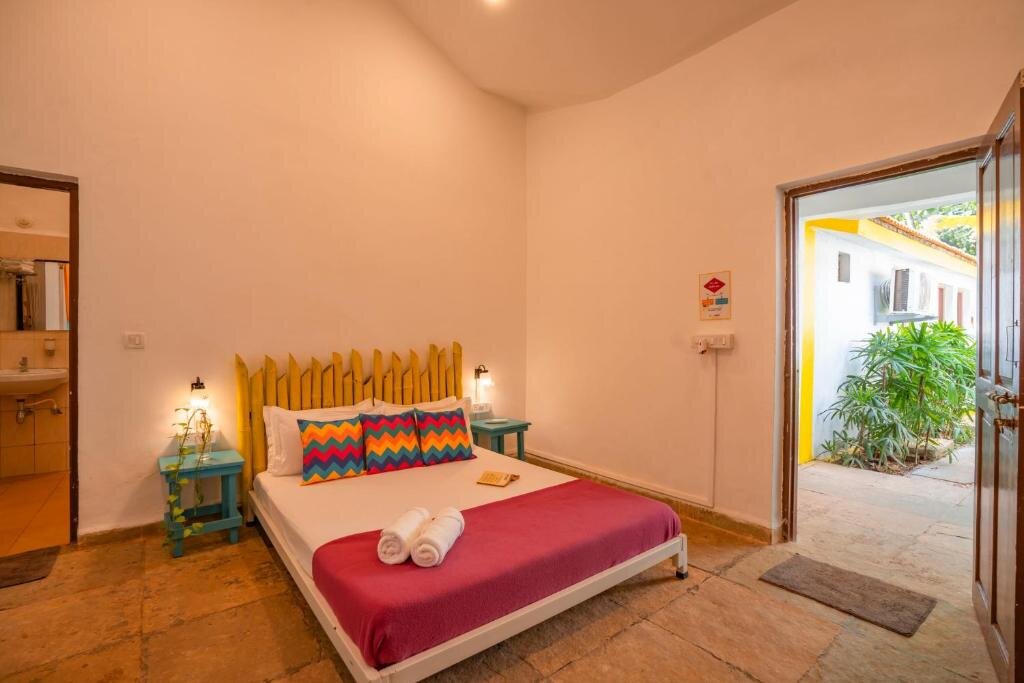 Deluxe room Gostops Goa, Calangute - Rooms & Dorms