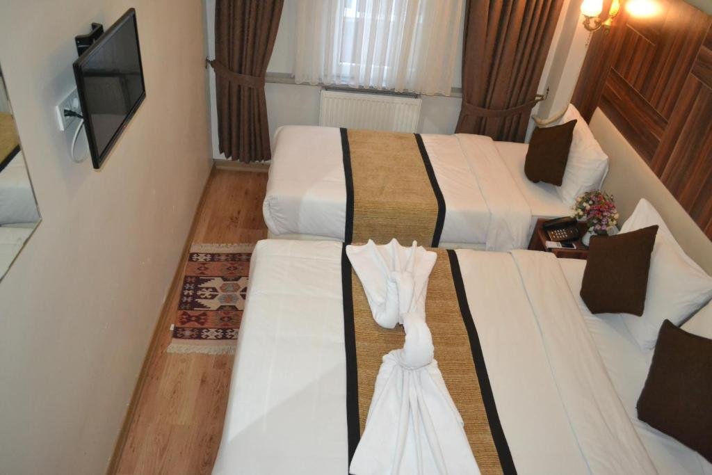 Standard Dreier Zimmer Grand Fatih Hotel