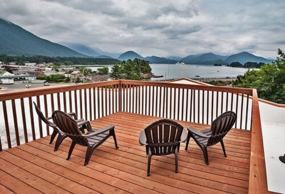 Standard Double Penthouse room with ocean view Sitka Hotel