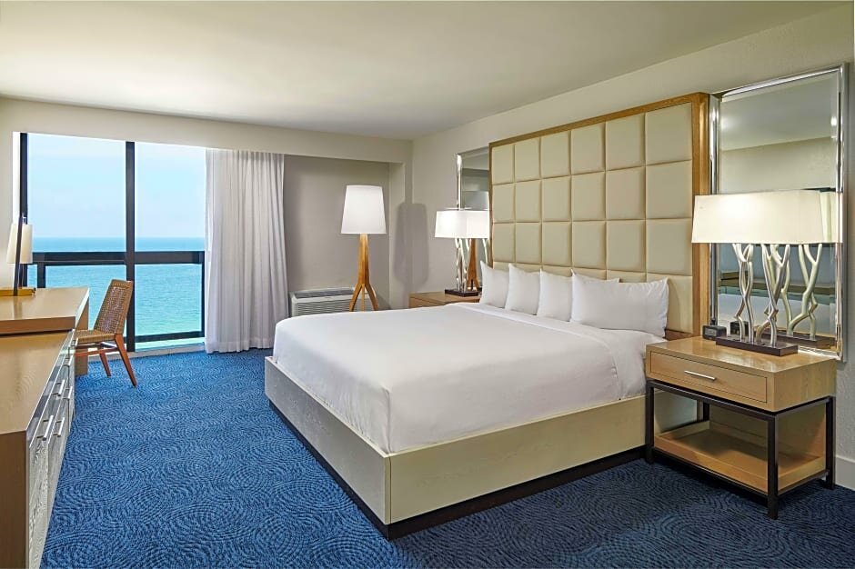 Двухместный люкс c 1 комнатой oceanfront Bahia Mar Ft. Lauderdale Beach- a DoubleTree by Hilton Hotel