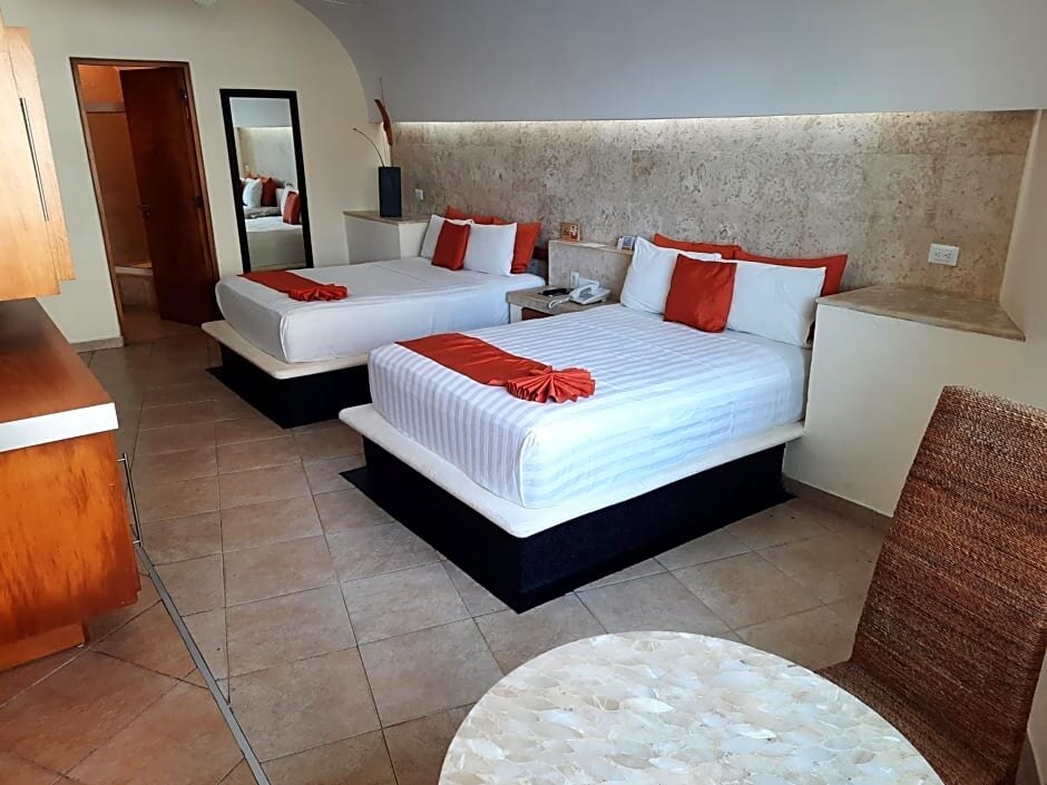 Номер Deluxe Artisan Family Hotels and Resort Collection Playa Esmeralda