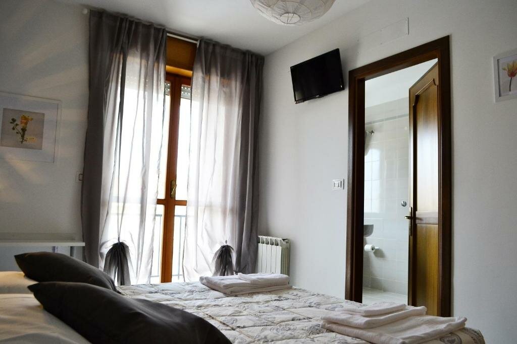 Standard Double room with balcony Sogni D'Oro - Guest House