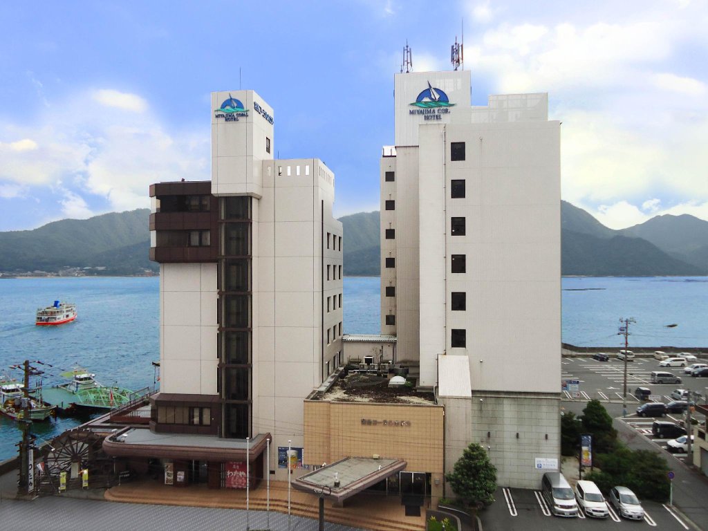 Camera Economy Miyajima Coral Hotel