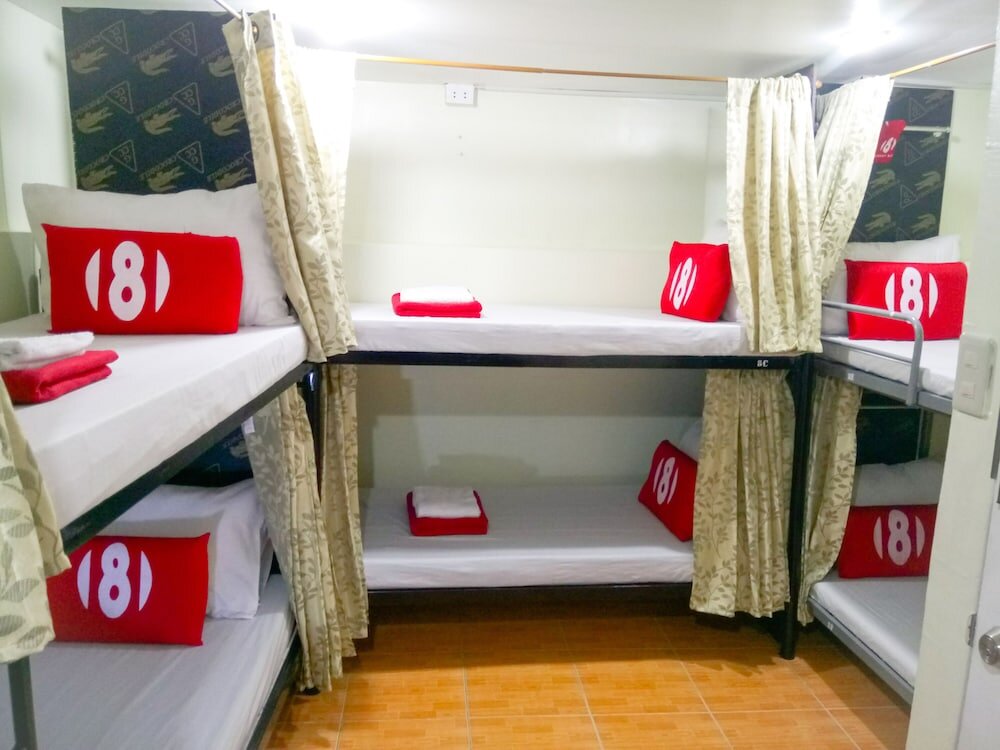 Кровать в общем номере (женский номер) 8 Hostel at Quiapo