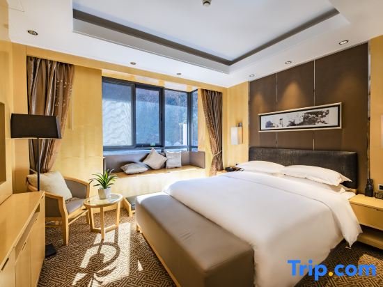 Deluxe Suite Huangshan Xihai Hotel