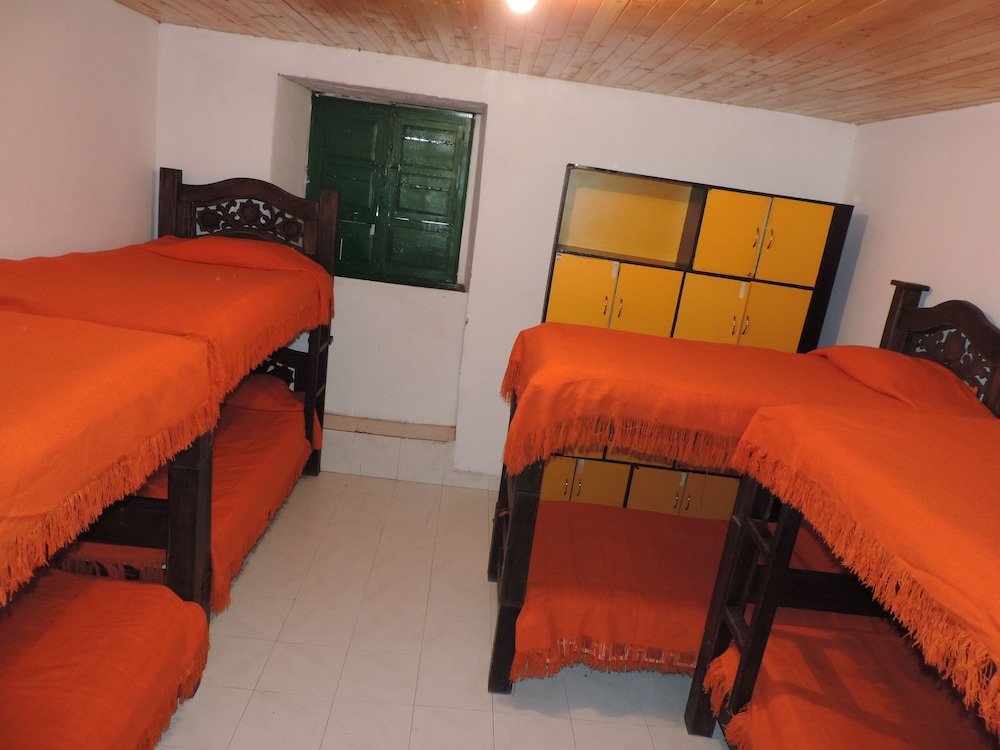 Кровать в общем номере Hostal Aventureros de la Candelaria - Hostel