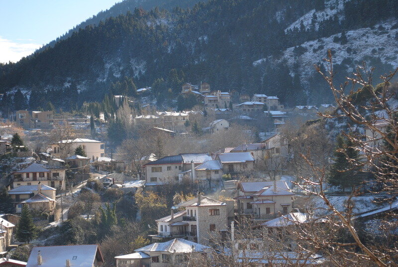 Habitación triple Superior con vista a la montaña To Balcony tis Agorianis