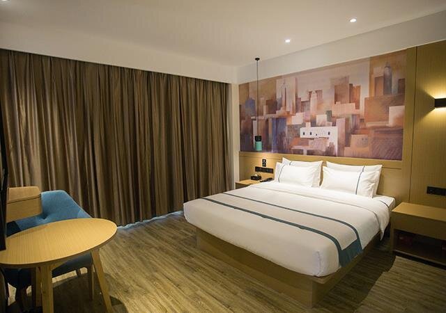 Suite City Comfort Inn Taizhou Wanda Plaza