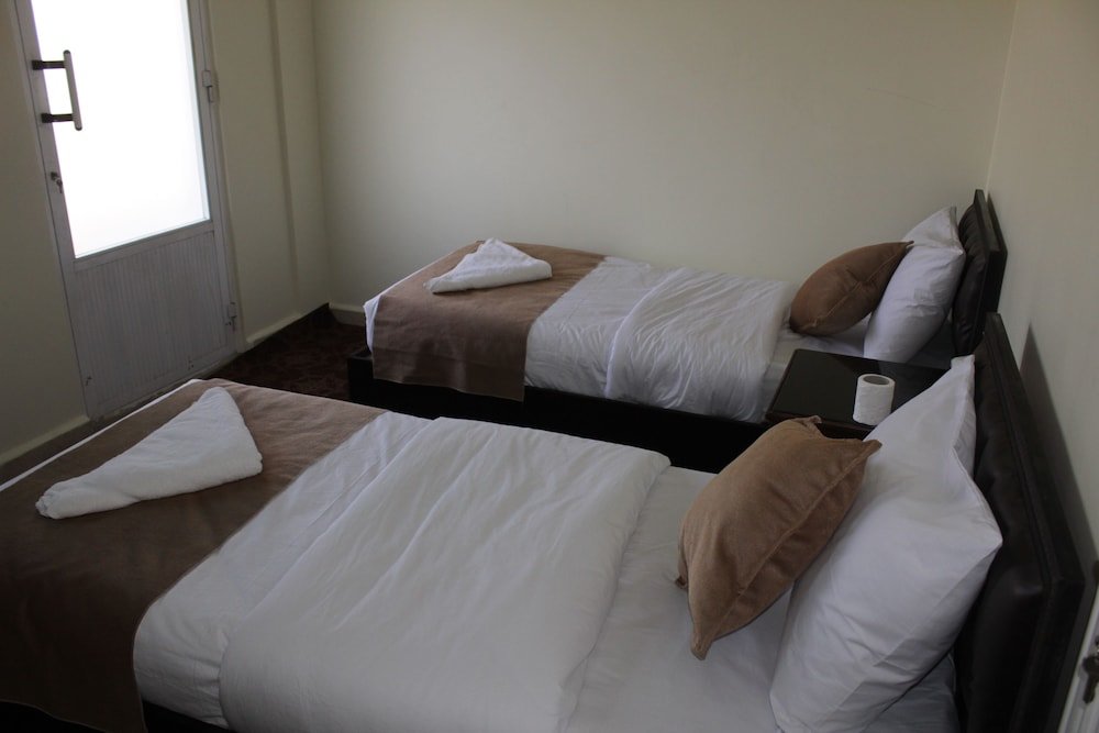 Standard Triple room Alsultan Hostel