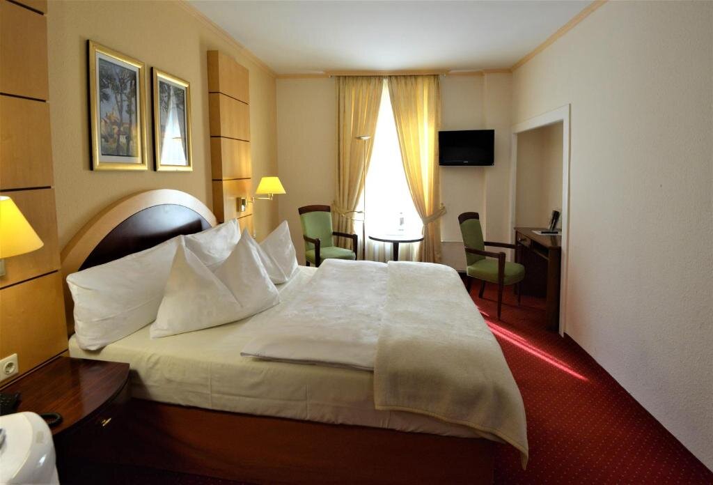 Standard Double room Hotel am Kochbrunnen