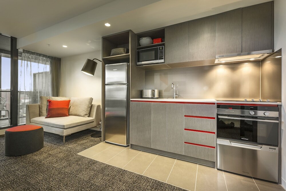 Номер Standard с 3 комнатами с балконом Corporate Living Accommodation Abbotsford