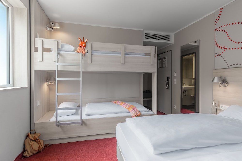 1 Bedroom Standard Family room Serways Hotel Weiskirchen Nord