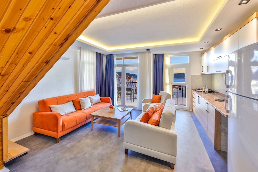Family Apartment with sea view Tuğçe Apart