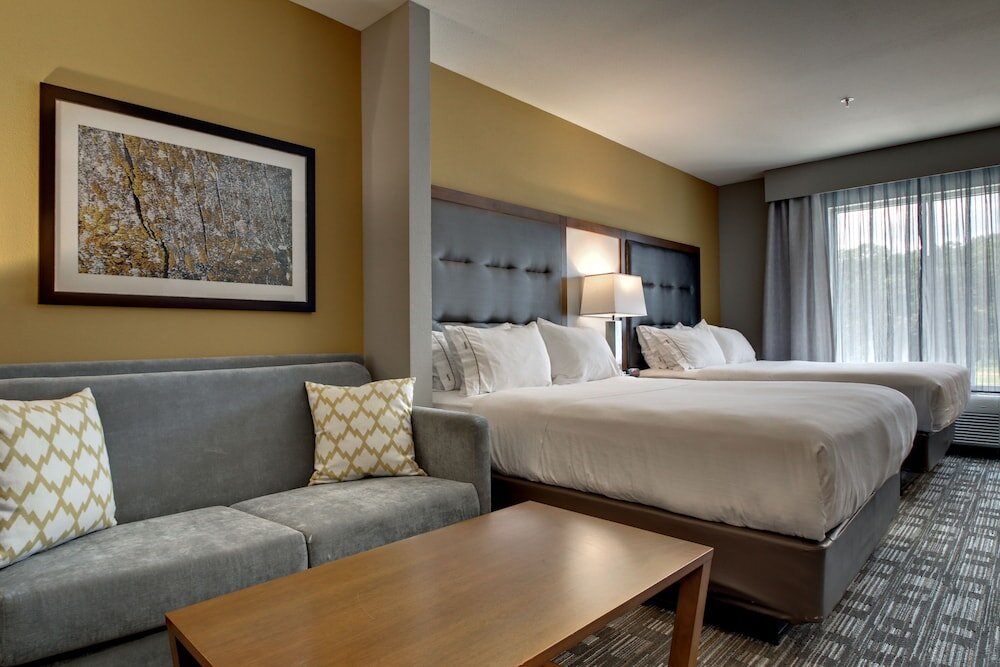Люкс Holiday Inn Express & Suites Albany