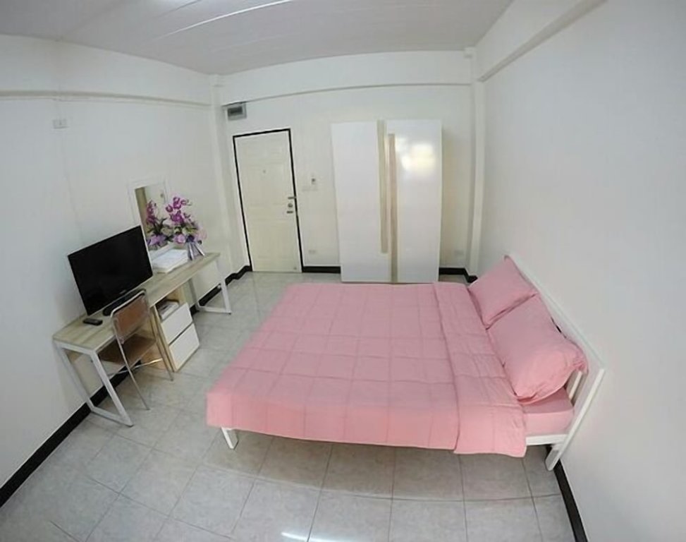 Deluxe room SV Apartment Bangyai