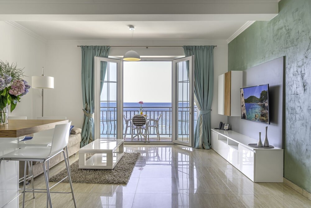1 Bedroom Comfort Apartment with balcony and with sea view Pine Tree Boutique Apartments