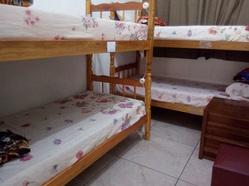 Кровать в общем номере hotel & hostel Brás
