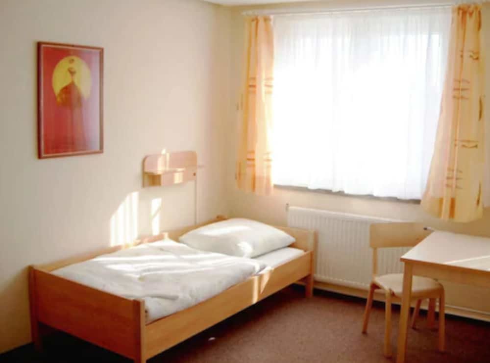 Standard Doppel Zimmer JUGENDGASTEHAUS DRESDEN - Hostel