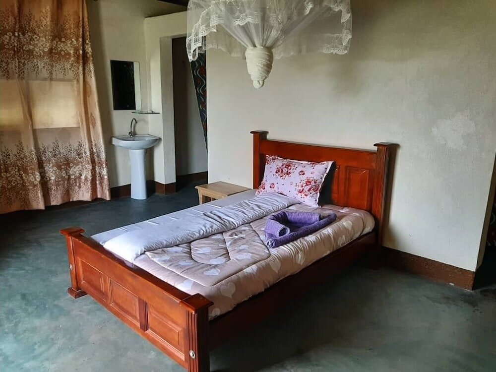 Deluxe Zimmer Tangi Safaris Lodge