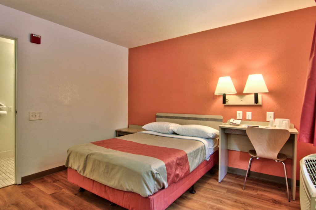 Suite Motel 6-Sacramento, CA - South Sacramento and Elk Grove