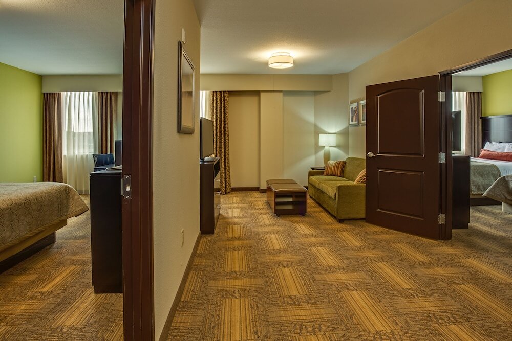 Люкс с 2 комнатами Staybridge Suites Atlanta Airport