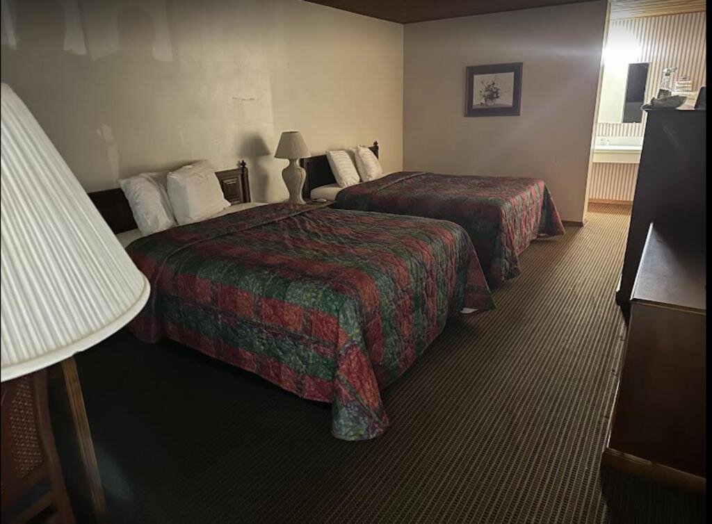 Двухместный номер Standard Love Hotels Western Holiday at Harlan Lake NE
