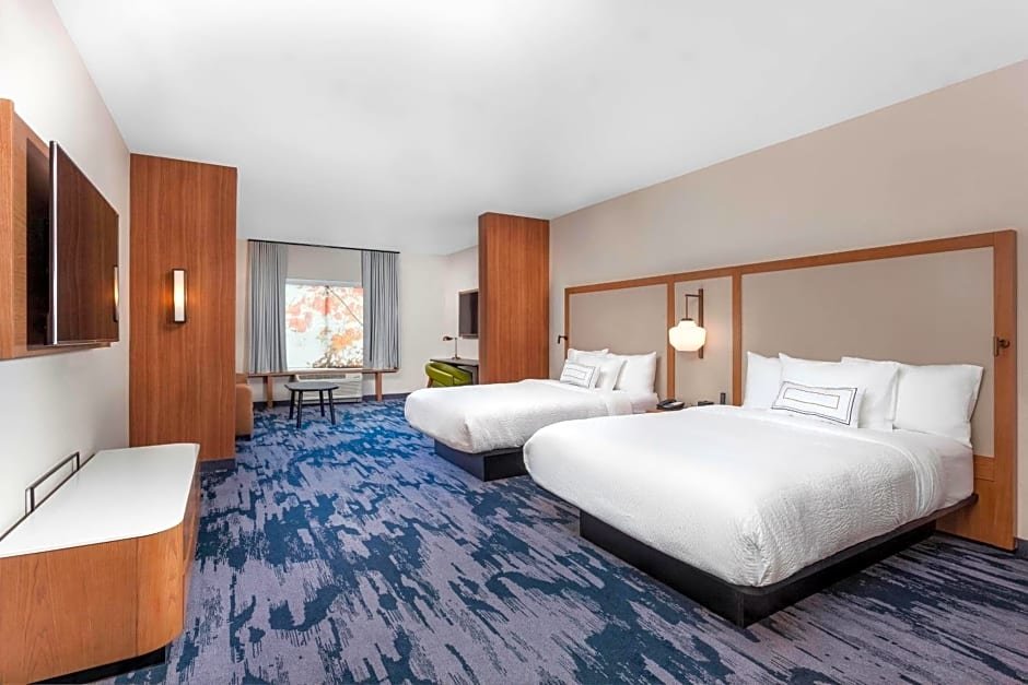 Четырёхместный люкс Fairfield Inn & Suites by Marriott Lebanon
