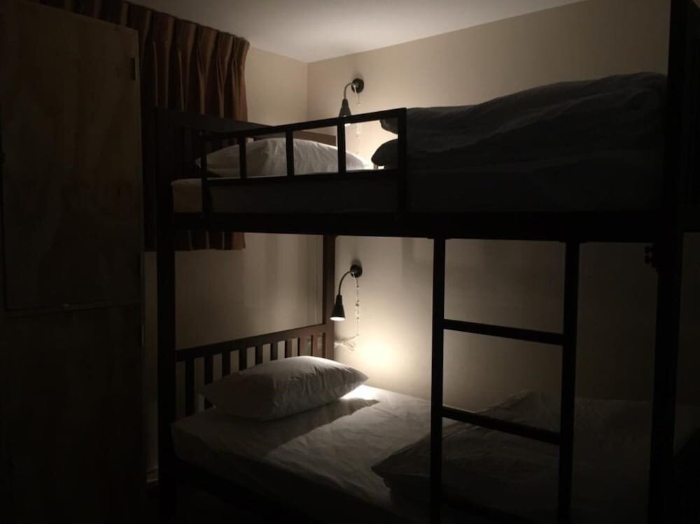 Кровать в общем номере (женский номер) Small Space Cafe & Hostel