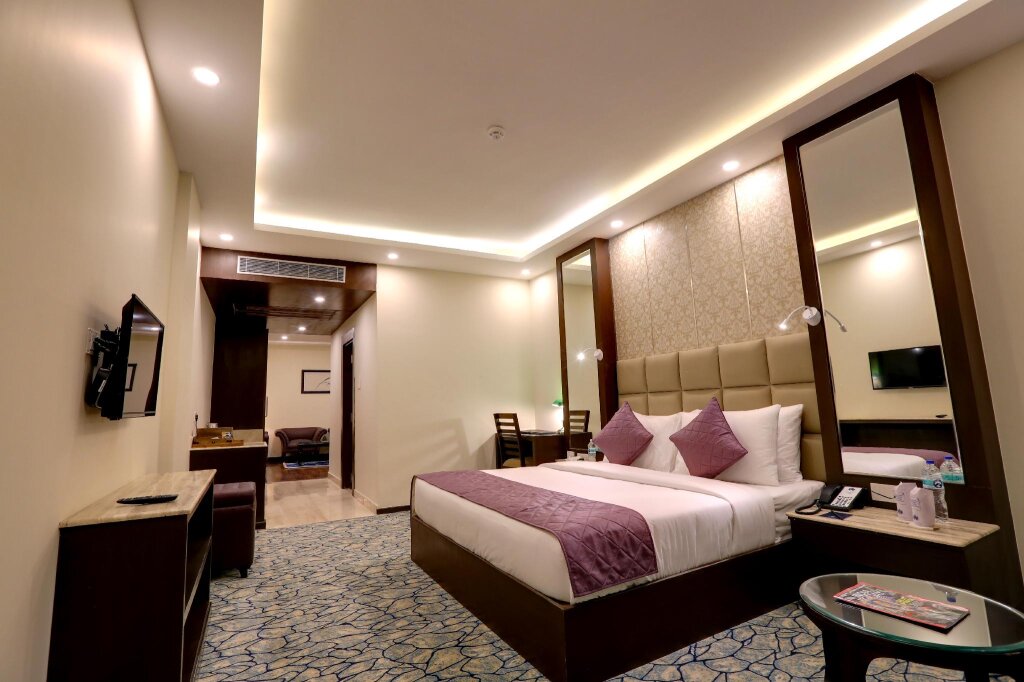 Suite doble De lujo con balcón The Chinar Resort & Spa