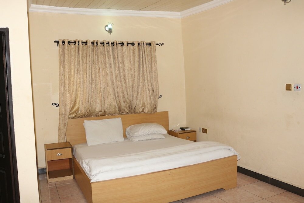 Business Double Suite Entry Point Hotel