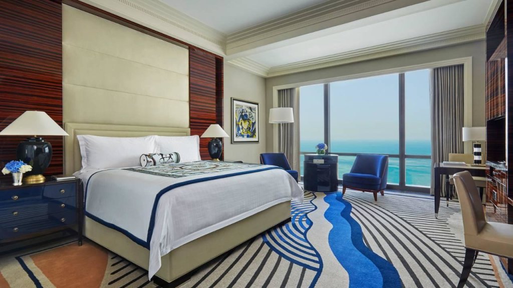 Двухместный номер Premier Four Seasons Hotel Bahrain Bay