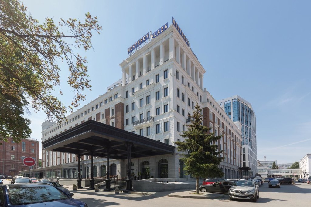 Четырёхместный люкс Presidential Отель Нестеров Плаза