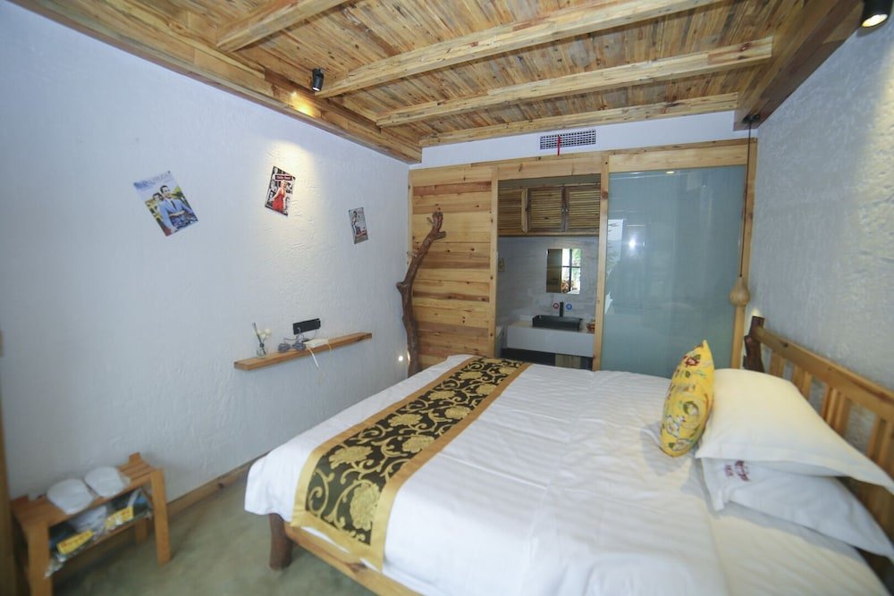 Standard Doppel Zimmer Village Utopian Hostel