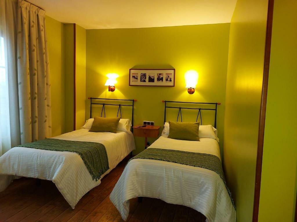 Standard Double room with garden view Hotel Rural Venta Del Alon