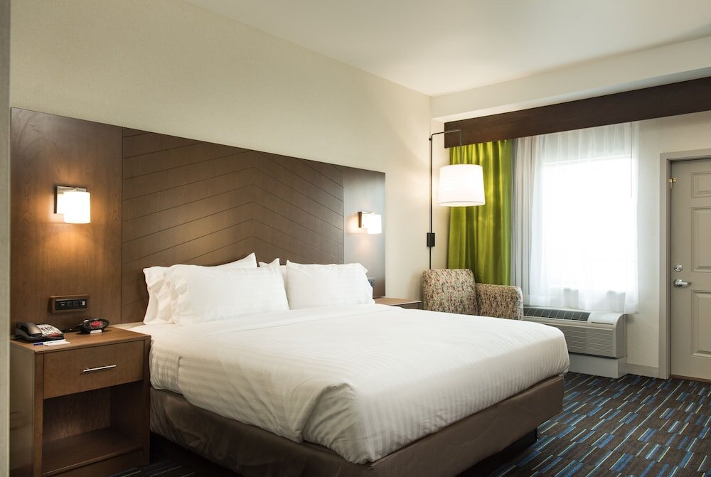 Номер Standard Holiday Inn Express & Suites Rock Falls, an IHG Hotel