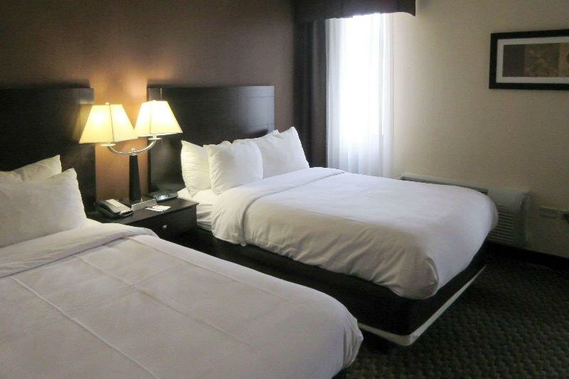 Standard Suite Comfort Inn and Suites Pittsburgh