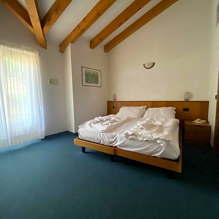 Standard Double room with mountain view Hotel Olisamir
