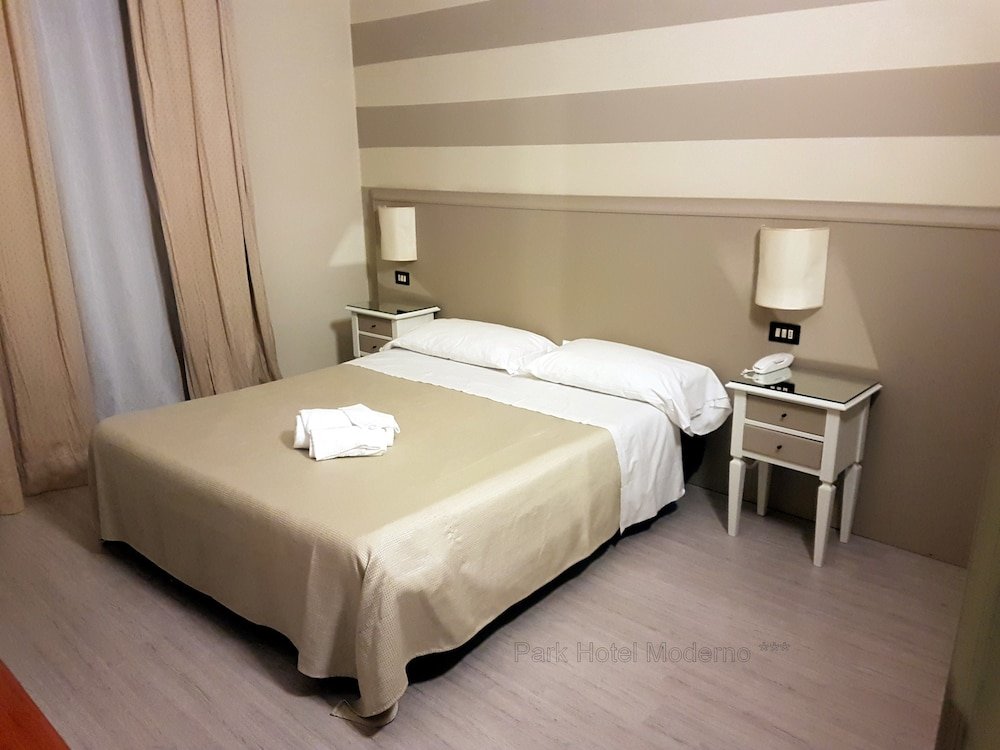 Standard Doppel Zimmer mit Balkon Park Hotel