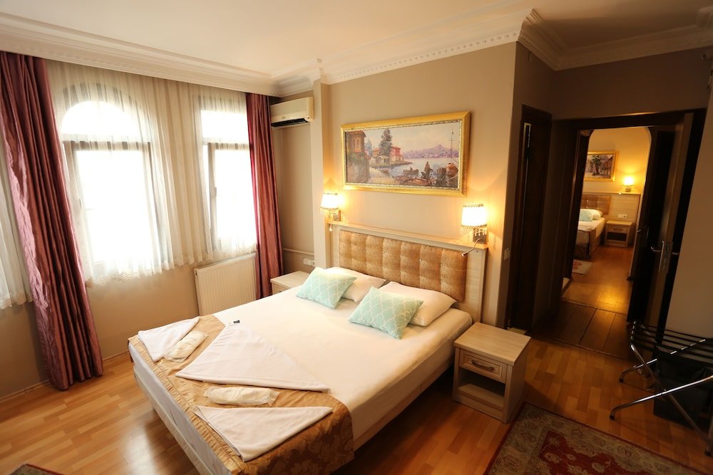 Семейный люкс с 3 комнатами Hotel Tashkonak Istanbul