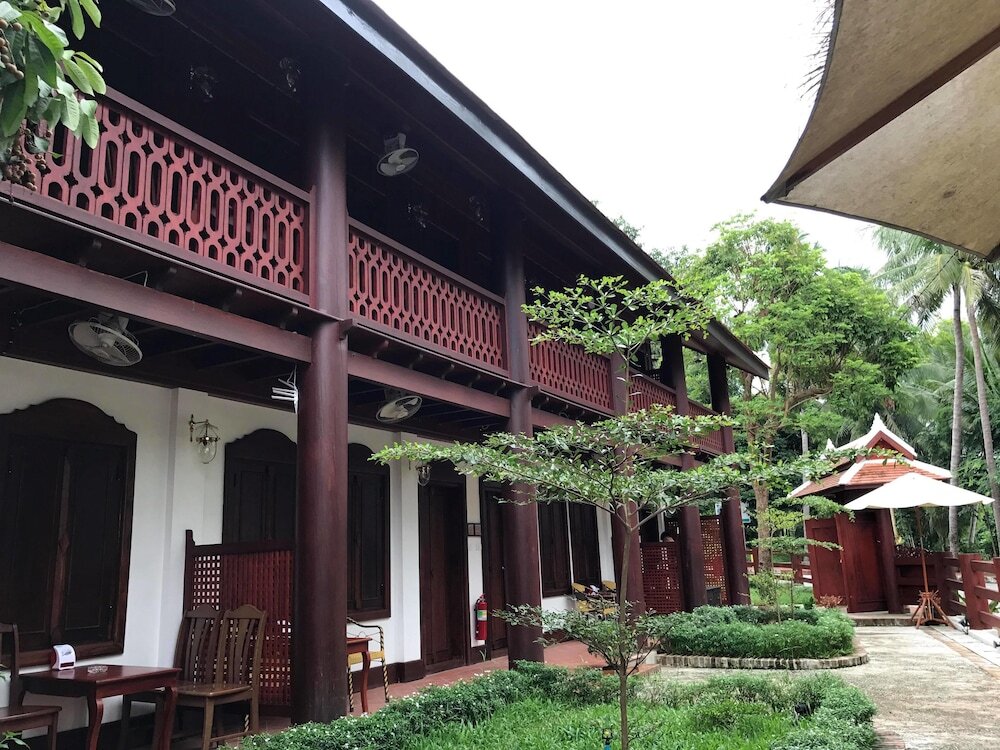 Двухместный номер Standard с балконом и с видом на реку Luang Prabang Villa Sirikili River View